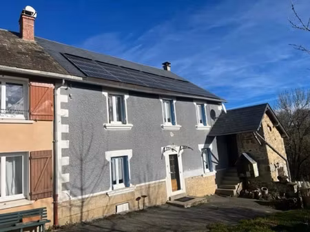 vente maison 7 pièces 180 m² à biollet (63640)  182 000 €