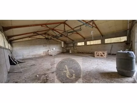 bâti 200m² sur terrain constructible de 2347m²