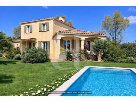 superbe villa avec piscine et garage à maillane