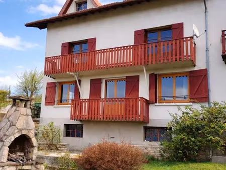 vente propriété 9 pièces 170 m² à vollore-ville (63120)  185 000 €