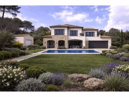 ventabren – terrain d’exception avec vue dominante