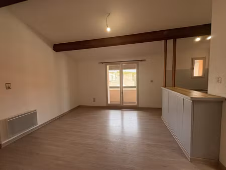 appartement 2 pieces avec balcon castelnaudary centre vil