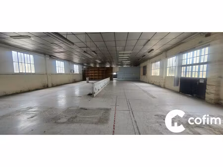 achat local commercial 1 300m² jurancon 64110