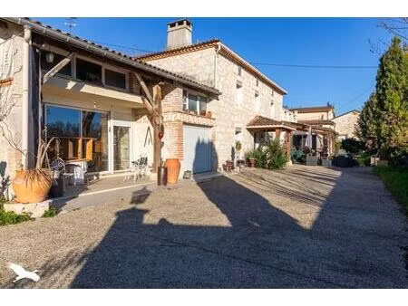 vente maison 5 pièces 268 m² saint-romain-le-noble (47270)