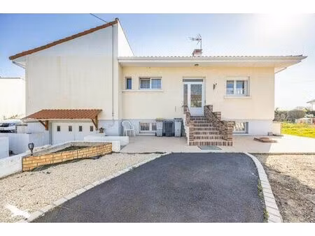 vente maison 5 pièces 167 m² surgères (17700)