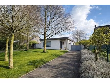 vrijstaande woning met mooie tuin  perceel van 1158 m²  torhout.