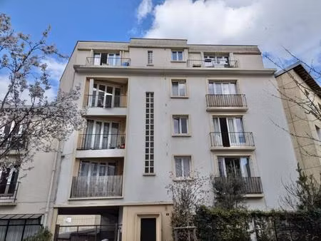 les lilas 93260 appartement f2 2 pièces balcon métro mairi