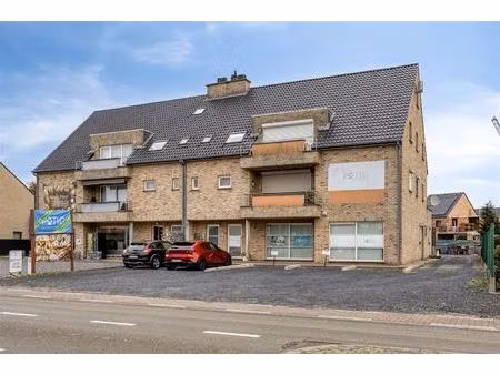 te koop: polyvalente handelsruimte te houthalen-oost!