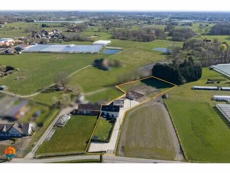 woning met 5 slpkrs op ruim perceel (3945 m²) te olv-waver