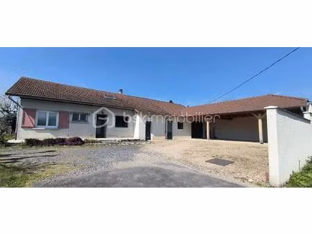 maison de 155 m² à bage-le-chatel