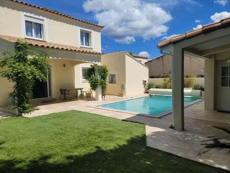 villa 6 pièce(s) 155 m2 4 chambres + studio