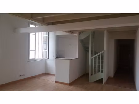 location appartement 3 pièces 66m² toulon 83000