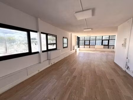 location local professionnel 61m² villeneuve loubet 06270