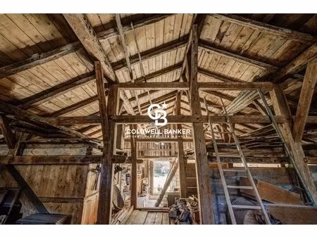 grande ferme de 296m² à rénover et terrain de 2922m² à construire aux houches