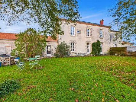 vente maison 10 pièces 210 m² à nalliers (85370)  236 500 €