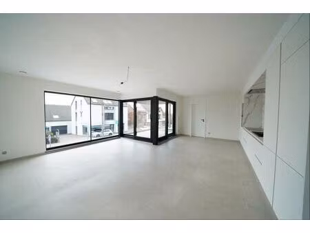appartement à vendre avec terrasse et 2 chambres   gozée (vbe01403)