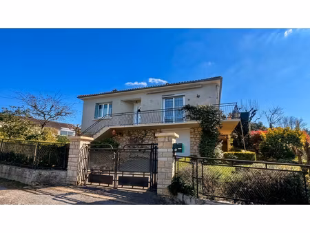 luzech maison 3 chambres sur près de 1000 m² de terrain