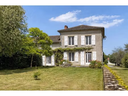 vente maison 8 pièces 211 m² à saint-mathieu (87440)  280 000 €