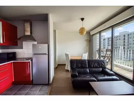 t2 35 m² avec terrasse et parking