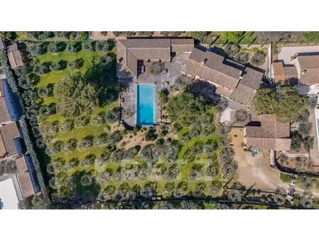 propriété d'exception au coeur des alpilles saint-rémy-de-prove