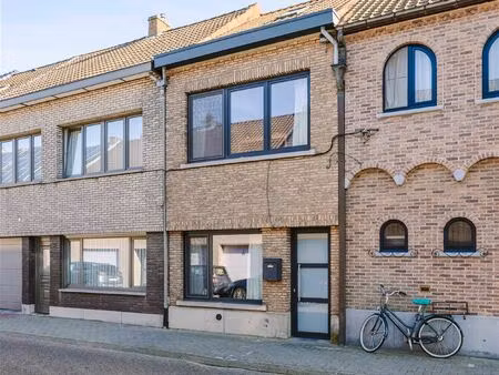 huis te koop in sint-niklaas met 3 slaapkamers