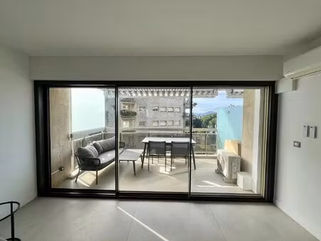 location appartement 3 pièces 83 m² à cannes (06400)
