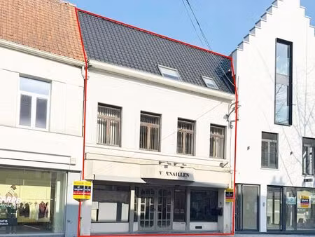 handelsgebouw met verdiep te huur op topligging in centrum ninove
