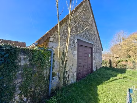 maison en pierre brute  fond impasse à 15min d'alençon  accès rapide péage accès le mans 3