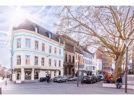 stijlvol bemeubeld 2 slpk appartement op toplocatie!