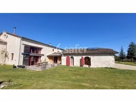 superbe ferme rénovée et ses 18 hectares de terres irriguées