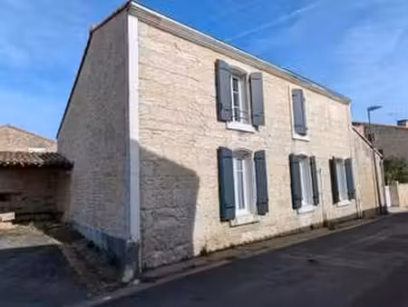 vente maison à saint-maxire (79410) : à vendre / 132m² saint-maxire