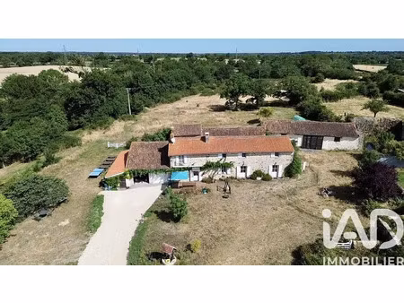 vente maison à viennay (79200) : à vendre / 167m² viennay