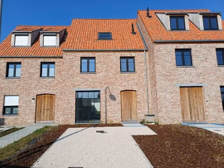 huis te koop in bavikhove met 4 slaapkamers