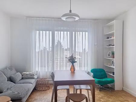 appartement 3 pièces 59.71 m2 lumineux -coeur de saint-cyr-sur-loire - parking et cave