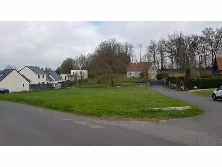 terrain plat de 642 m²