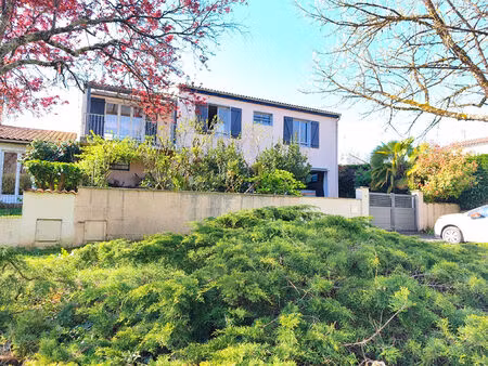 maison saintes 4 chambres