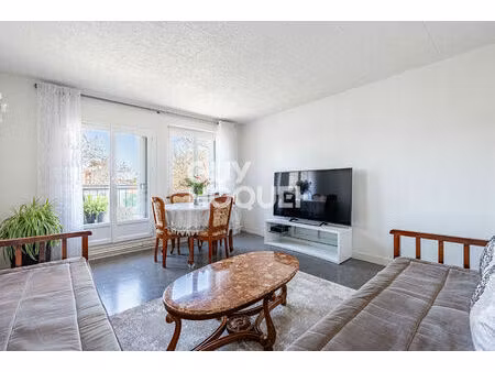 appart 4 pieces avec cave et parking