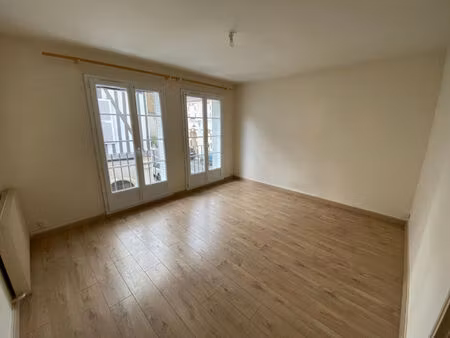 location appartement 2 pièces 58m²