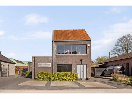 huis te koop in sint-niklaas met 3 slaapkamers