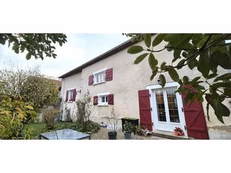 belle maison de village et de caractère de 1815 de 155 m² rénover et entretenue avec goût 