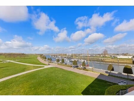 appartement te koop in nieuwpoort met 2 slaapkamers