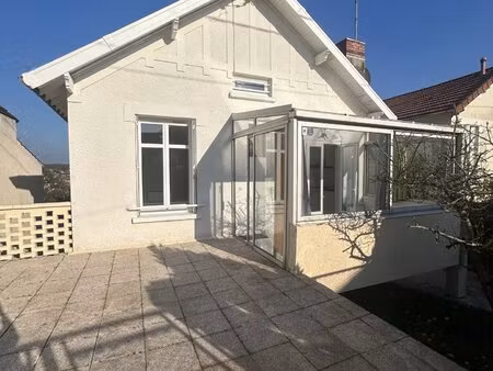 charmante maison de 1925 avec sous-sol aménagé – 595 m² de terrain