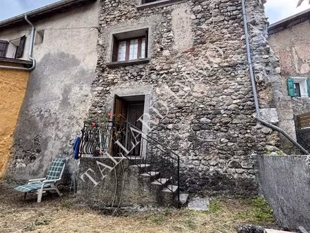 valserres  maison de village t3 et jardinet