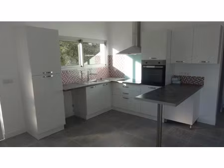 location villa 3 pièces 68 m² à clarensac (30870)  nan €