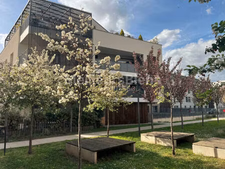 beau garage double 36m² à proximité immediate lyon3eme dans une residence de 2020 belle re