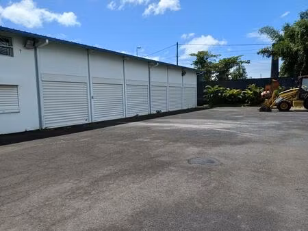 location local industriel 370 m² à sainte-suzanne (97441)