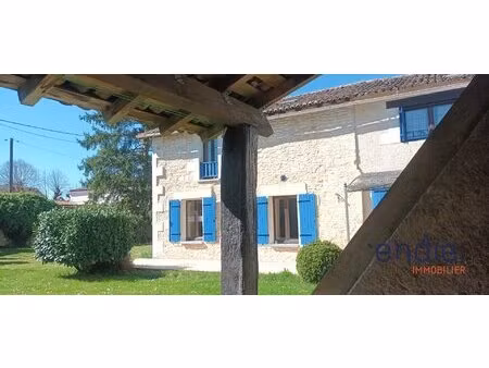 accueillante longere renovee proche de loudun