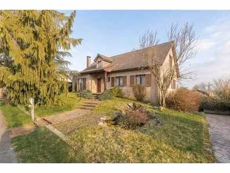 très belle maison 4 façades à vendre à guerlange