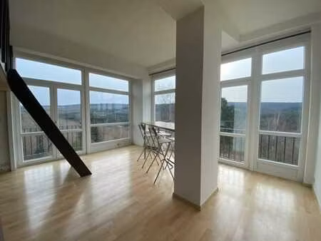 sympathique studio au 2eme étage