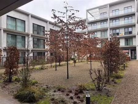 appartement neuf de 2 chambres à coucher dans un endroit pri